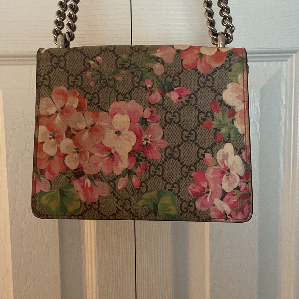 Gucci Beige and Red Floral Shoulder Bag, GUC, Gucci Dust Bag, Box & COA - Picture 7 of 12